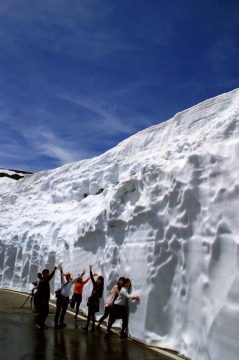 天空の乗鞍残雪ライド＆バスで雪壁｜旅ライド倶楽部・関西